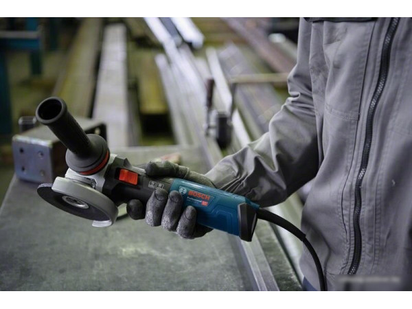 Угловая шлифмашина Bosch GWS 14-125 S Professional 06017D0100