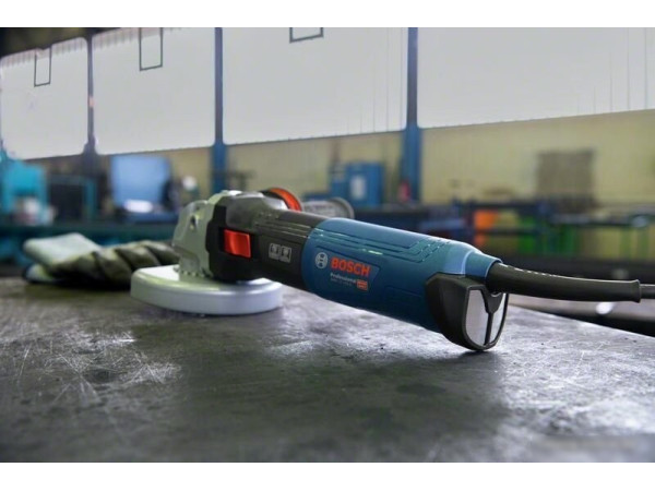 Угловая шлифмашина Bosch GWS 17-125 S Professional 06017D0300