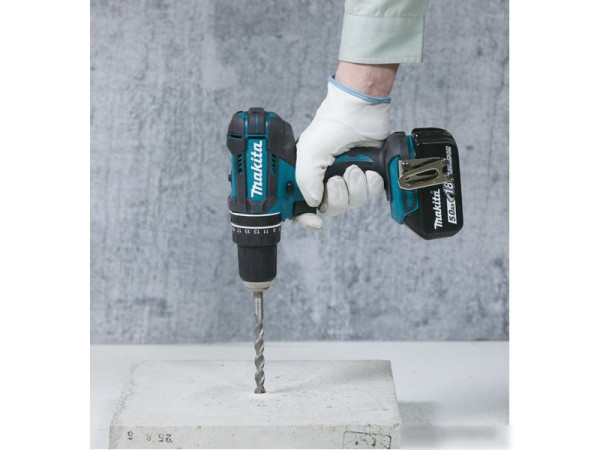 Дрель-шуруповерт Makita DHP482Z