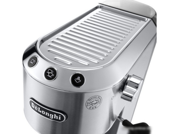 Рожковая помповая кофеварка DeLonghi Dedica EC 685.M