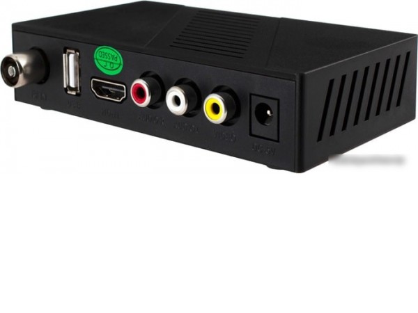 Приемник цифрового ТВ StarWind CT-140