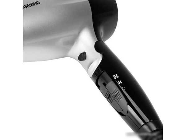 Фен StarWind SHD 6110