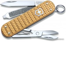 Нож-брелок Victorinox Classic Precious Alox 0.6221.408G (золотистый)