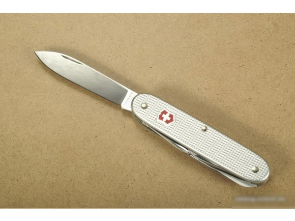 Мультитул Victorinox Pioneer 0.8150.26