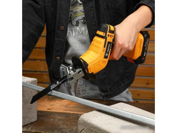 Сабельная пила Deko DKRS20-Li 063-4311 (с 2-мя АКБ, кейс)