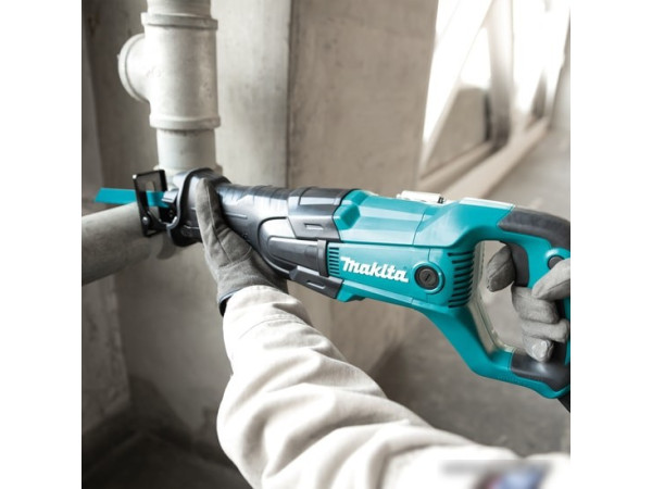 Сабельная пила Makita JR3061T