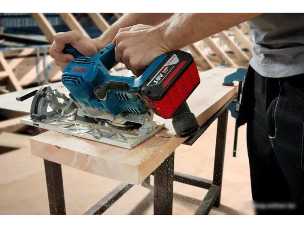 Дисковая (циркулярная) пила Bosch GKS 185-LI Professional 06016C1221 (без АКБ)