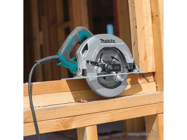 Дисковая пила Makita HS7600