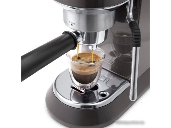Рожковая помповая кофеварка DeLonghi Dedica Arte EC885.GY