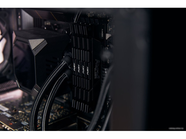 Оперативная память Kingston FURY Renegade 8ГБ DDR4 3200МГц KF432C16RB2/8