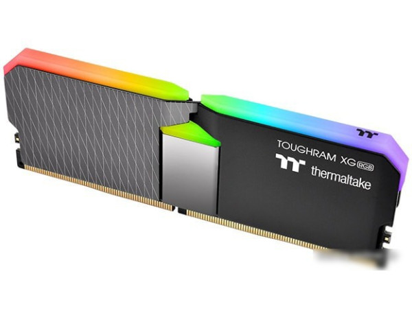 Оперативная память Thermaltake ToughRam XG RGB 2x8ГБ DDR4 4400 МГц R016D408GX2-4400C19A