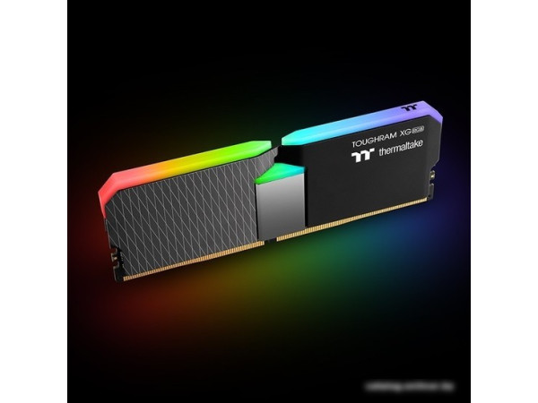 Оперативная память Thermaltake ToughRam XG RGB 2x8ГБ DDR4 4400 МГц R016D408GX2-4400C19A