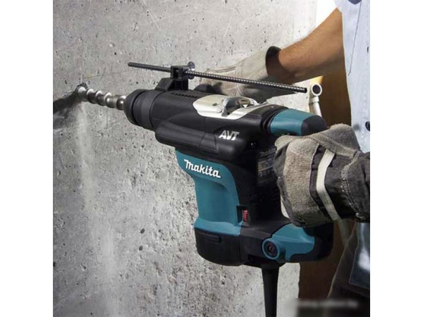 Перфоратор Makita HR3210C