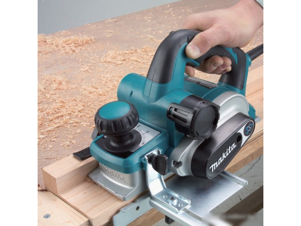 Рубанок Makita KP 0810 C