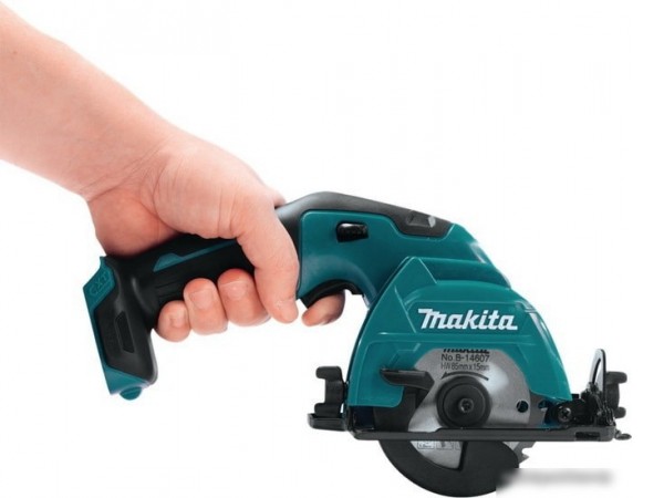 Дисковая пила Makita HS301DZ (без АКБ)