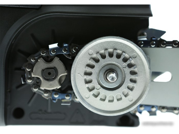 Электрическая пила Sturm CC2616SL