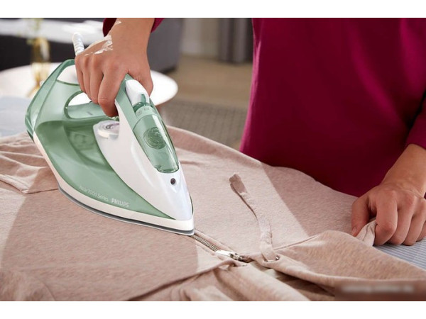 Утюг Philips 7000 Series DST7012/70
