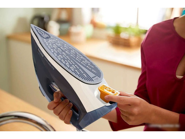 Утюг Philips 7000 Series DST7030/20