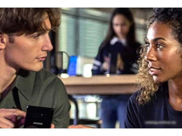 Внешний накопитель Samsung T7 Shield 1TB (бежевый)