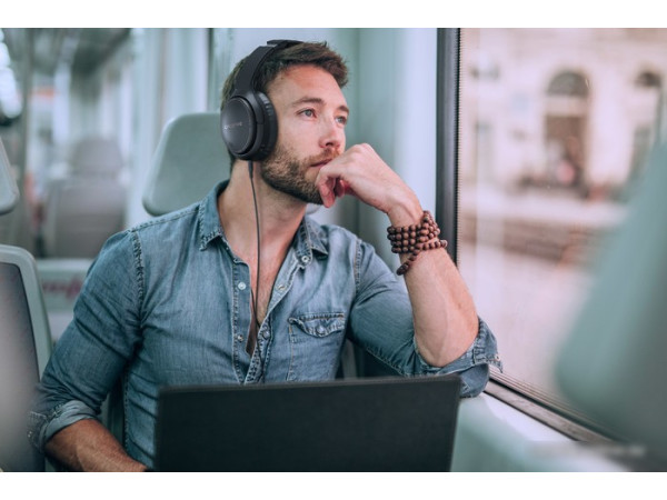 Наушники Creative Zen Hybrid (черный)