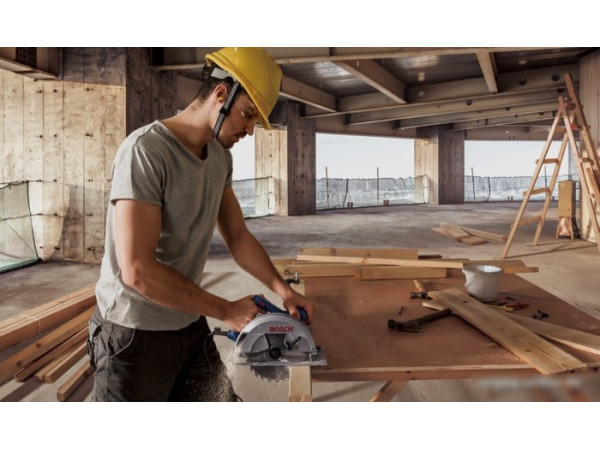 Дисковая (циркулярная) пила Bosch GKS 140 Professional 06016B3020