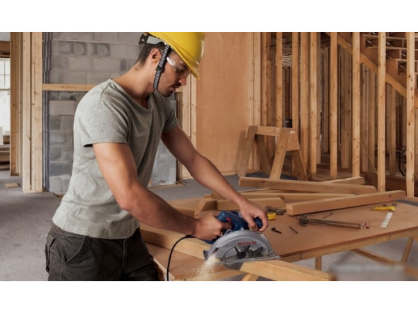 Дисковая (циркулярная) пила Bosch GKS 140 Professional 06016B3020