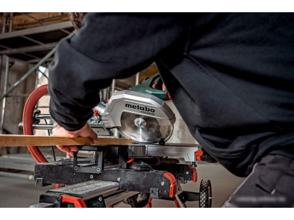 Торцовочная пила Metabo KGS 254 M 613254000