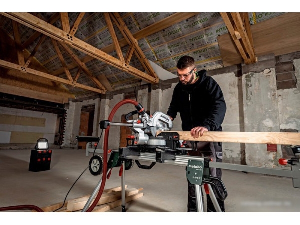 Торцовочная пила Metabo KGS 254 M 613254000
