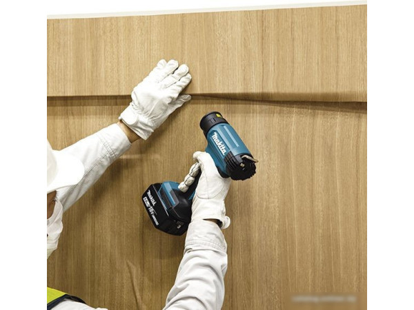 Промышленный фен Makita DHG180RT1J (с 1-им АКБ)