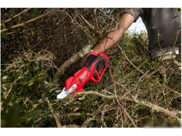 Секатор Milwaukee M12BLPRS-0 4933480114 (без АКБ)