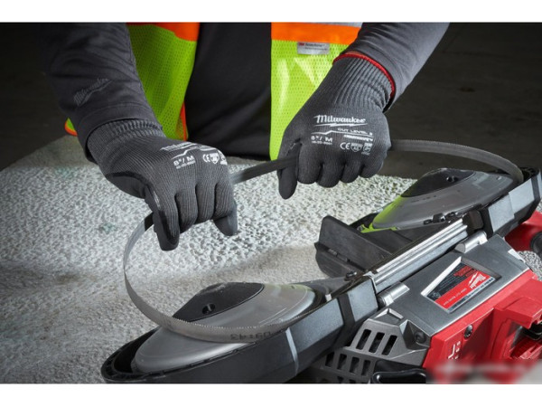 Нитриловые перчатки Milwaukee Cut level 5/E 9/L 4932471425