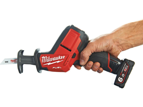 Сабельная пила Milwaukee M12 CHZ-602X Fuel 4933451511 (с 2-мя АКБ, кейс)