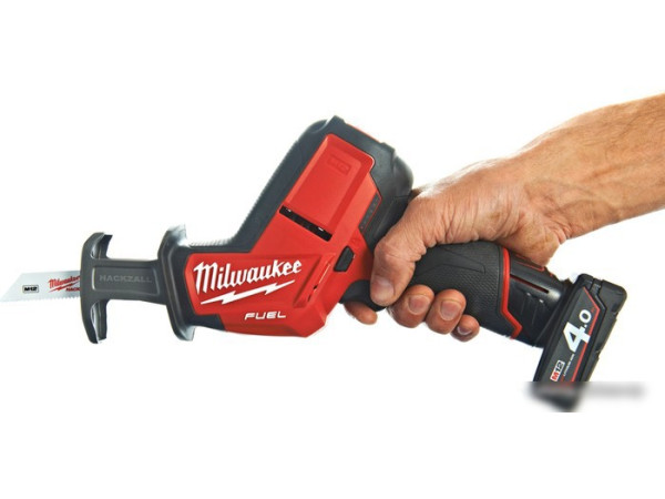 Сабельная пила Milwaukee M12 CHZ-402C [4933446950]