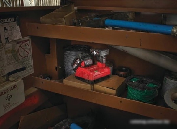 Зарядное устройство Milwaukee M12-18 FC (12-18В)