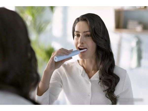 Электрическая зубная щетка Philips Sonicare 2100 Series HX3651/12
