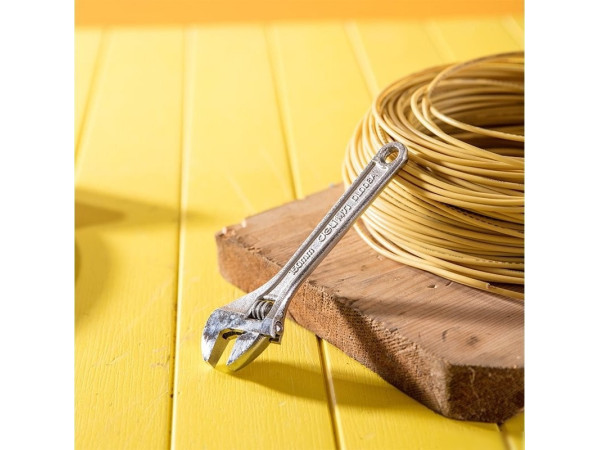 Ключ разводной Deli DL006A