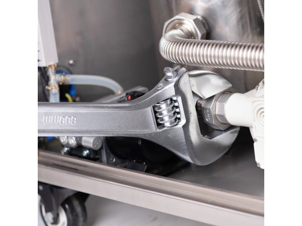 Ключ разводной Deli DL024A