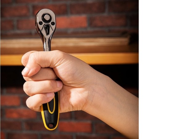 Вороток с трещоткой Deli DL2323