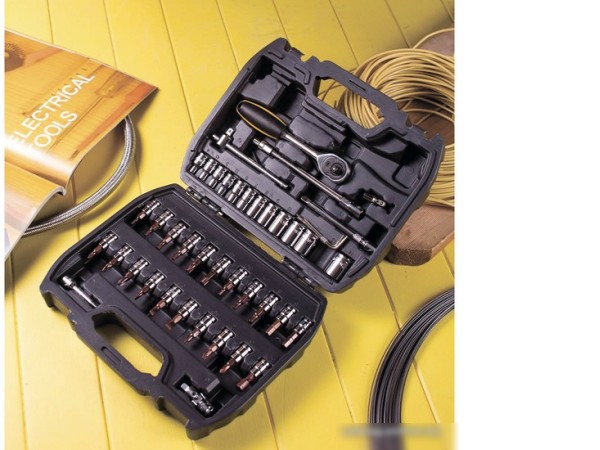 Набор трещотка с головками и битами Deli DL1046 (46 предметов)