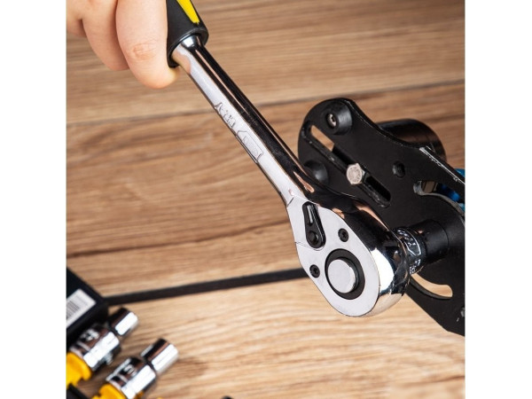 Набор трещотка с головками Deli DL2012T (12 предметов)