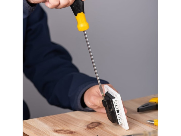 Отвертка Deli DL6351501