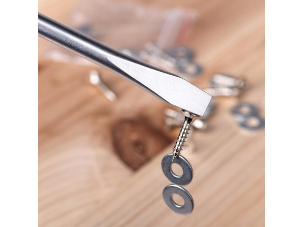 Отвертка Deli DL6382001