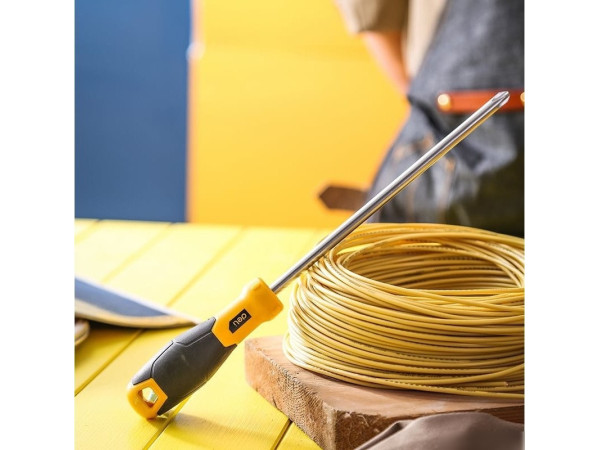 Отвертка Deli DL638200