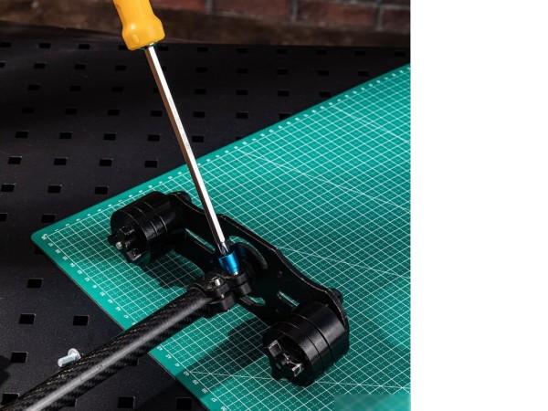 Отвертка Deli DL626150S