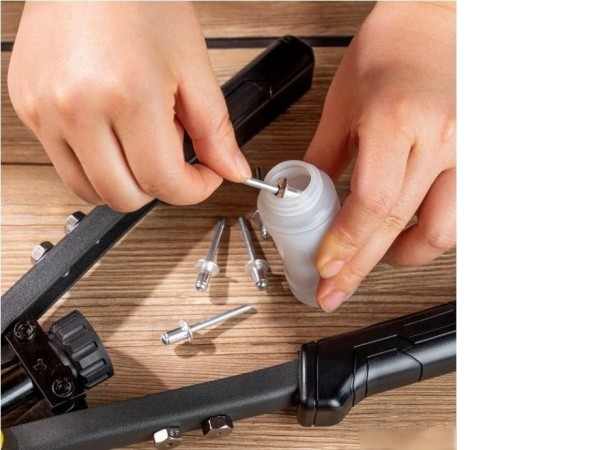 Заклепочник Deli DL236913