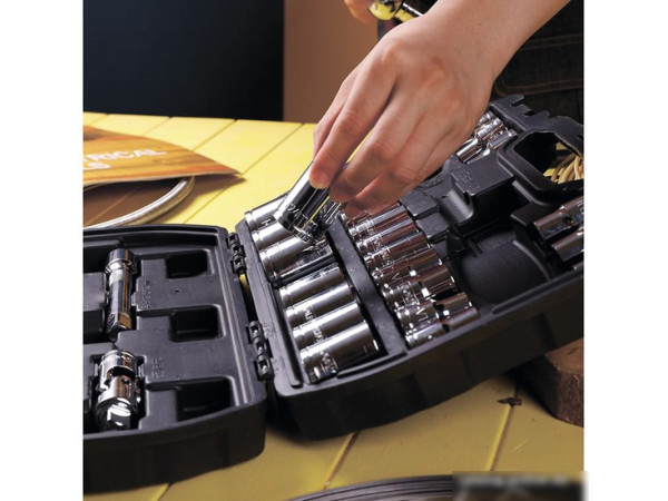 Набор трещотка с головками Deli DL1032 (32 предмета)