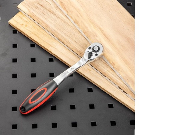 Вороток с трещоткой Deli DL2422