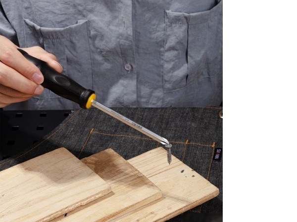 Отвертка Deli DL627004