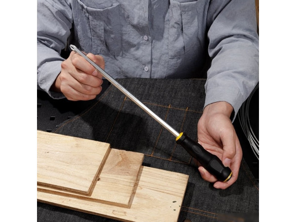 Отвертка Deli DL627010