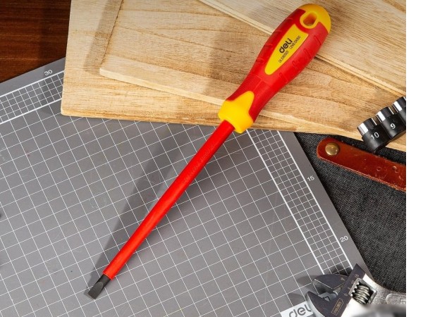 Отвертка Deli DL5161501